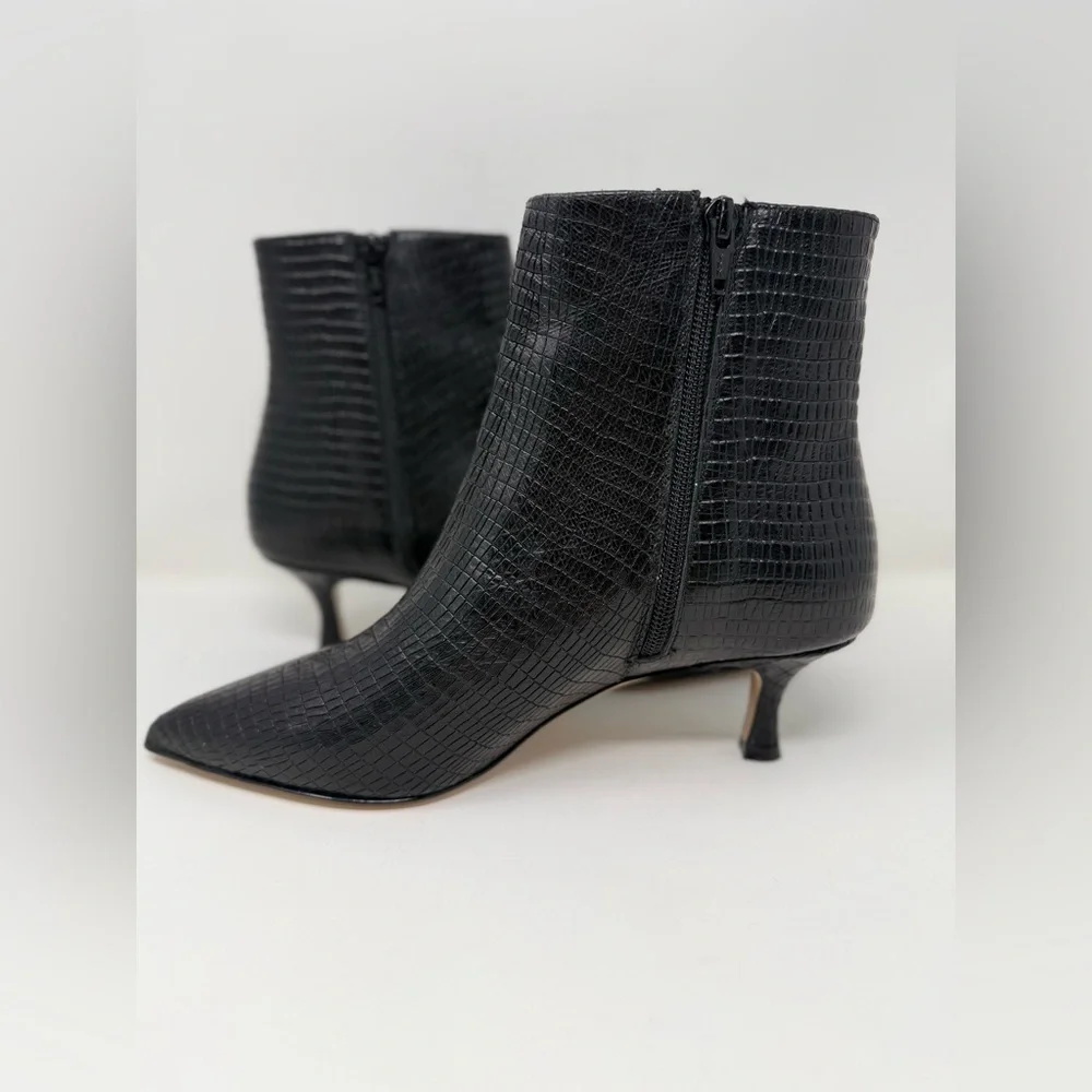 New Bruno Magli Nerina Bootie Black Snake Sz 7.5